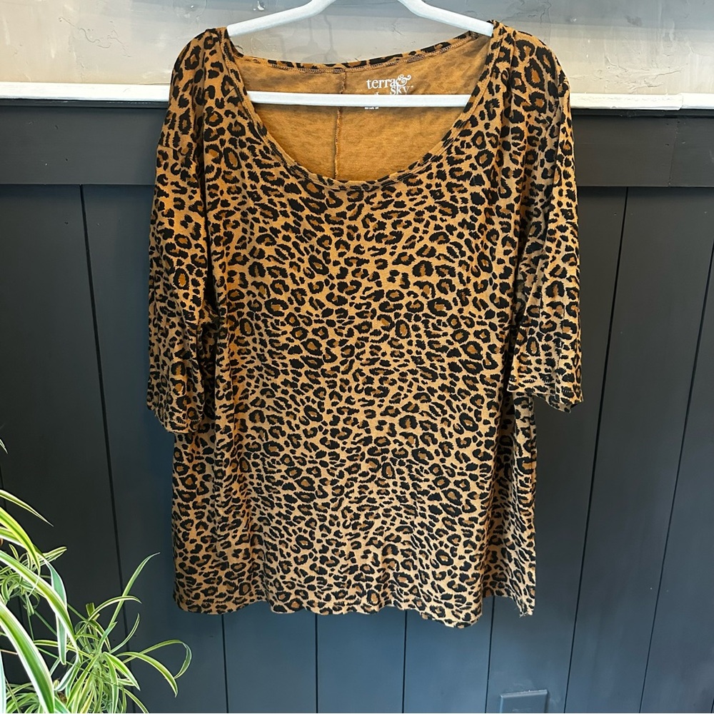 Terra & Sky Leopard Print Women's Top‎ 1X 16W/18W